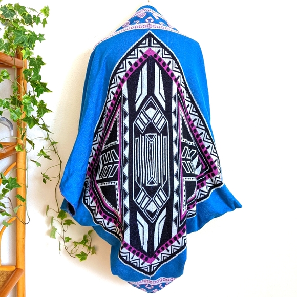 Urban Outfitters Tops - Aztec Tribal Cocoon Cardigan • Boho